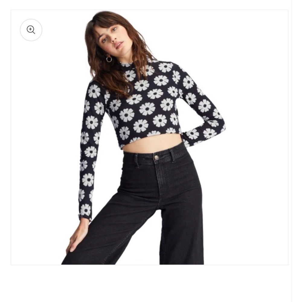 Billabong NWOT Daisy Days long sleeve top sz S